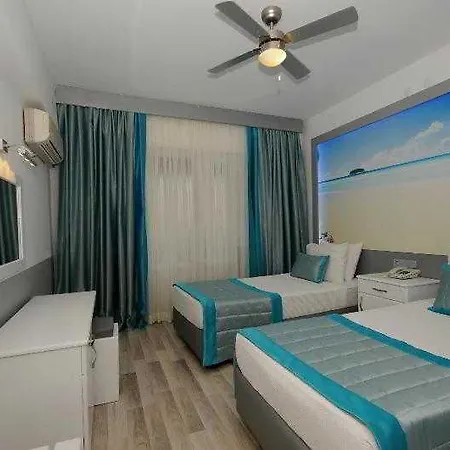 Hotel Blue Palace