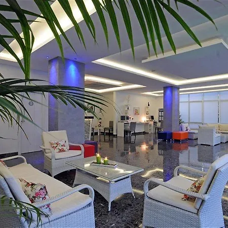 Blue Palace מלון 3*