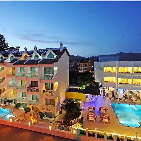 Blue Palace Hotel 3*